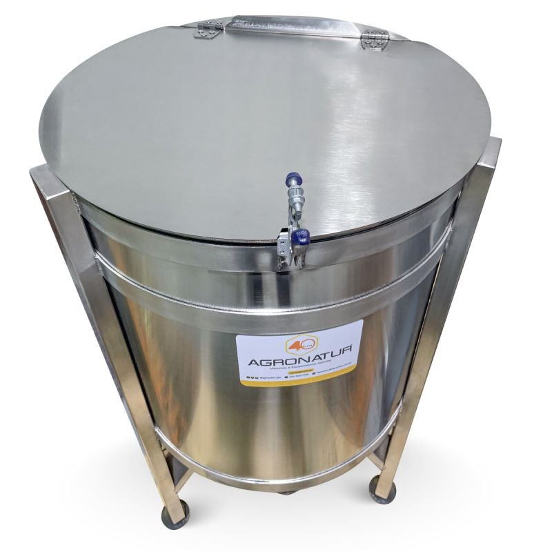 CENTRÍFUGA DE OPÉRCULOS - Totalmente em aço Inox AISI 304. Capacidade até 15 kg massa