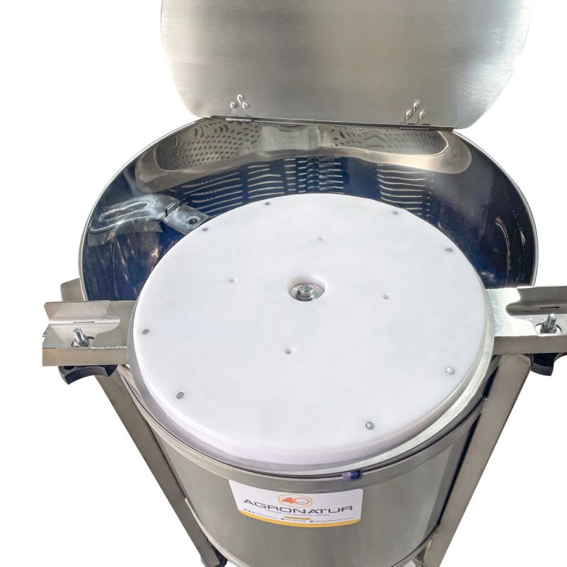 CENTRÍFUGA DE OPÉRCULOS - Totalmente em aço Inox AISI 304. Capacidade até 15 kg massa